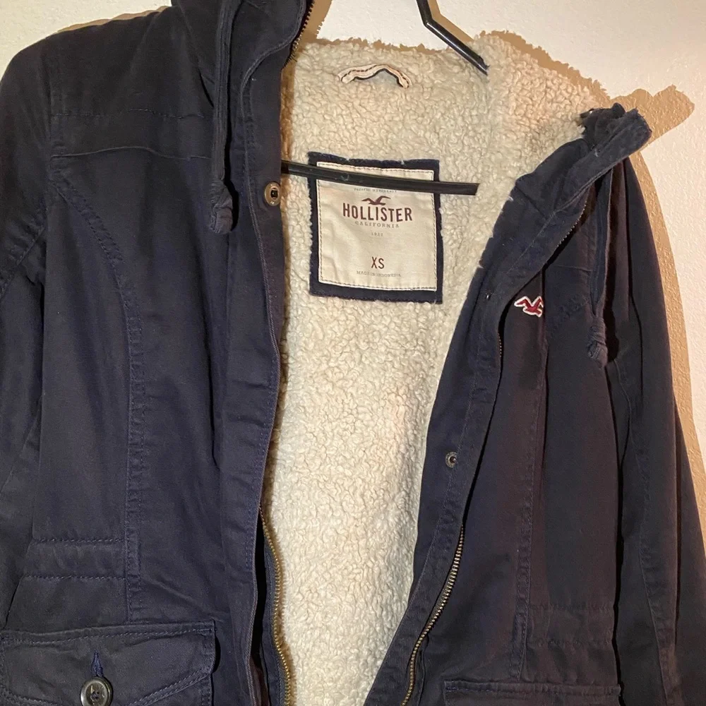 Hollister Sherpa Fur Coat - Picture 5 of 10